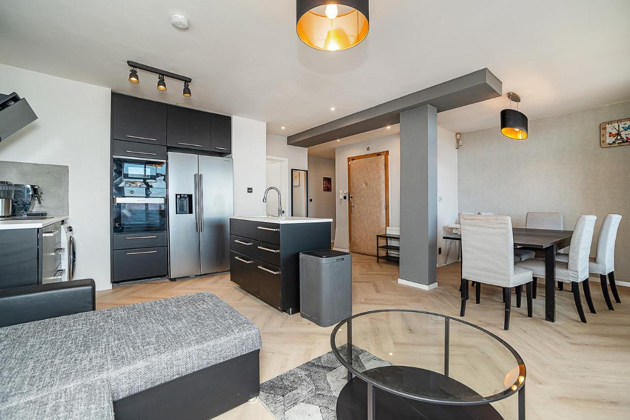 Big 4-Bedroom Flat, Terrace With Great Vitkov View Praag Buitenkant foto