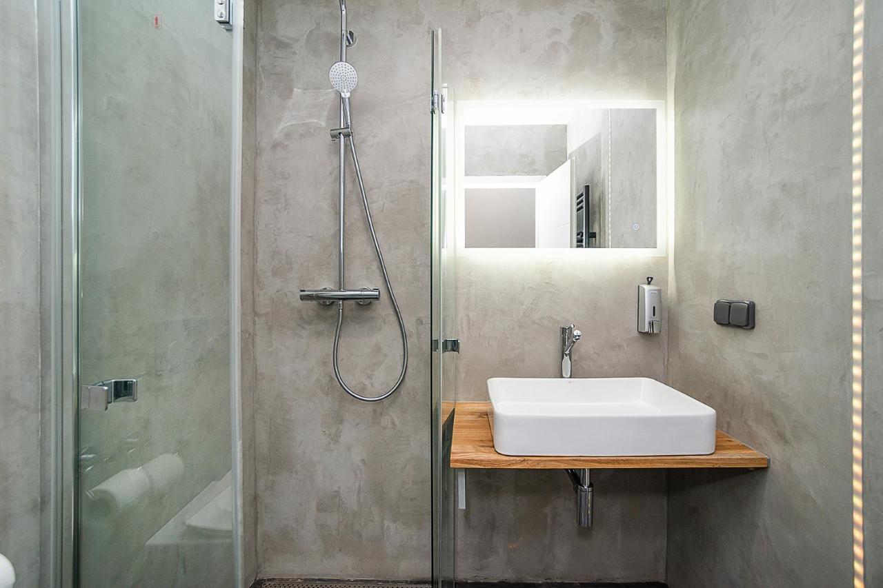 Big 4-Bedroom Flat, Terrace With Great Vitkov View Praag Buitenkant foto