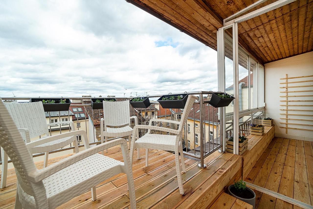 Big 4-Bedroom Flat, Terrace With Great Vitkov View Praag Buitenkant foto