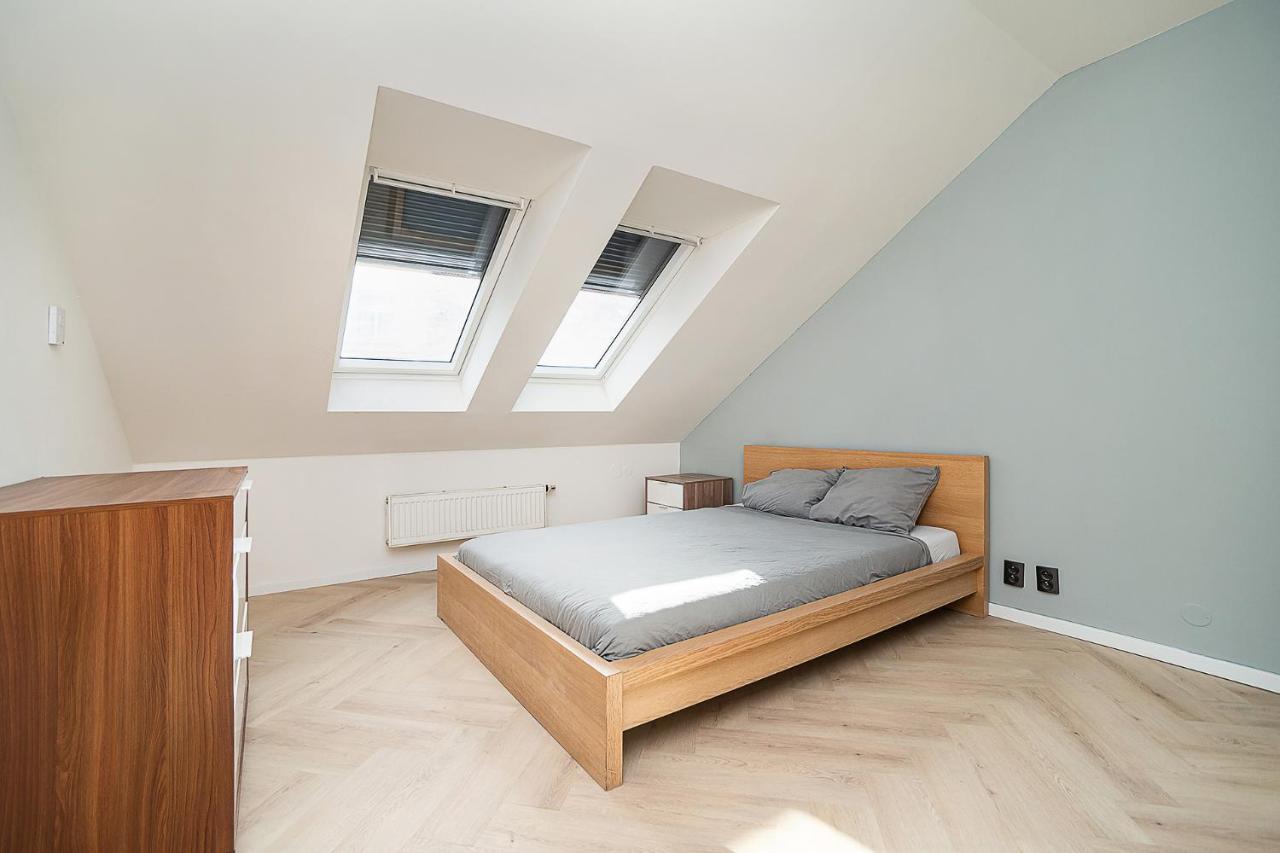 Big 4-Bedroom Flat, Terrace With Great Vitkov View Praag Buitenkant foto