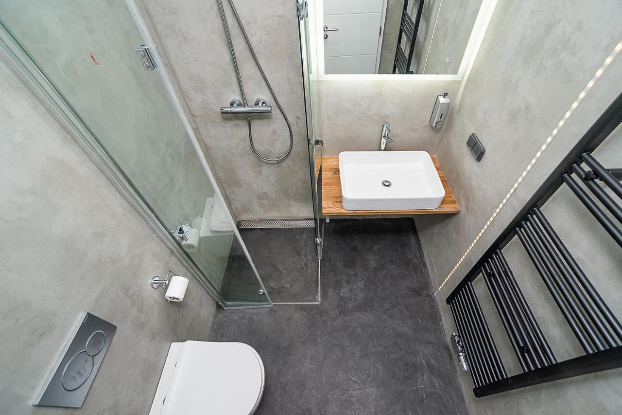Big 4-Bedroom Flat, Terrace With Great Vitkov View Praag Buitenkant foto